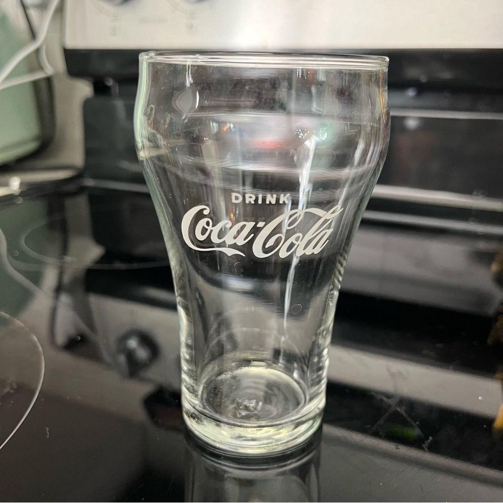 Coca Cola •‎ 8 oz Glass